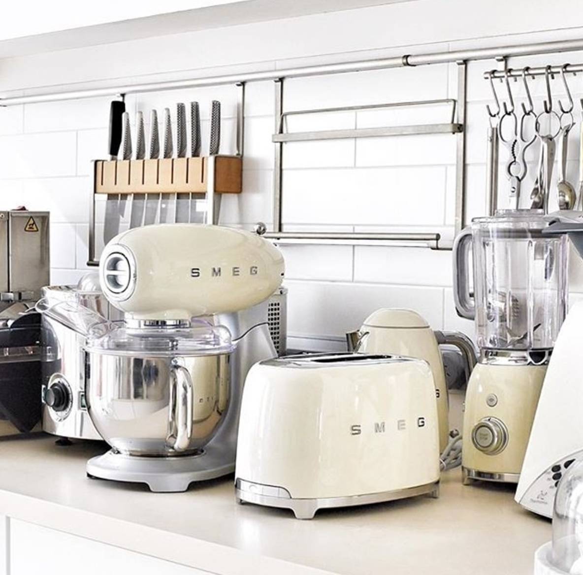 十年璀璨，意式美学点亮厨房 SMEG高颜值厨电，连接美食与生活的艺术